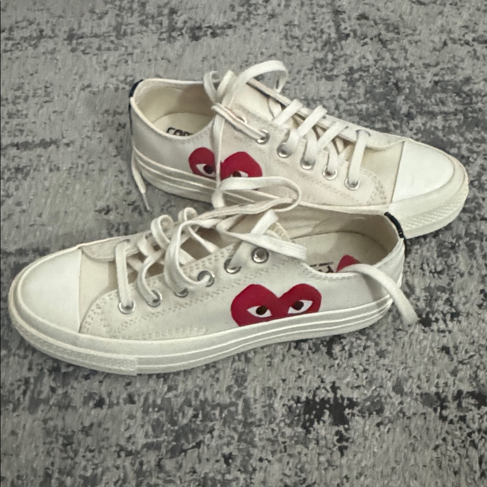 Converse Women's Off-White Sneakers